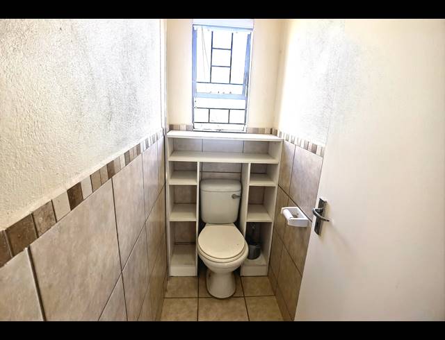3 BEDROOM FREESTANDING FOR SALE IN KOSMOSDAL